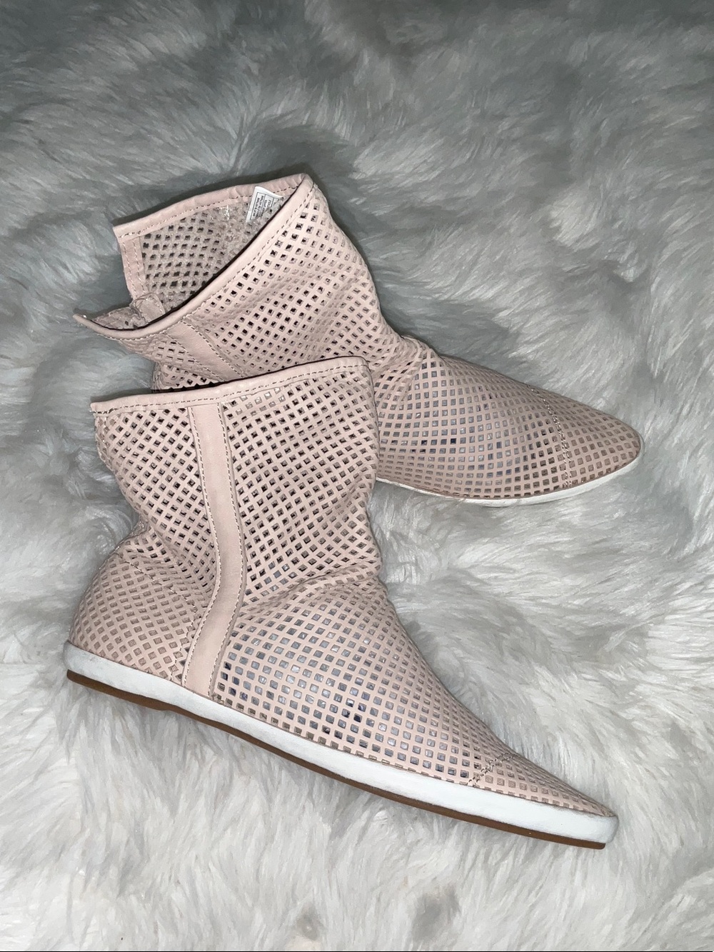 Sanuk women's ankle booties perforated beige mesh